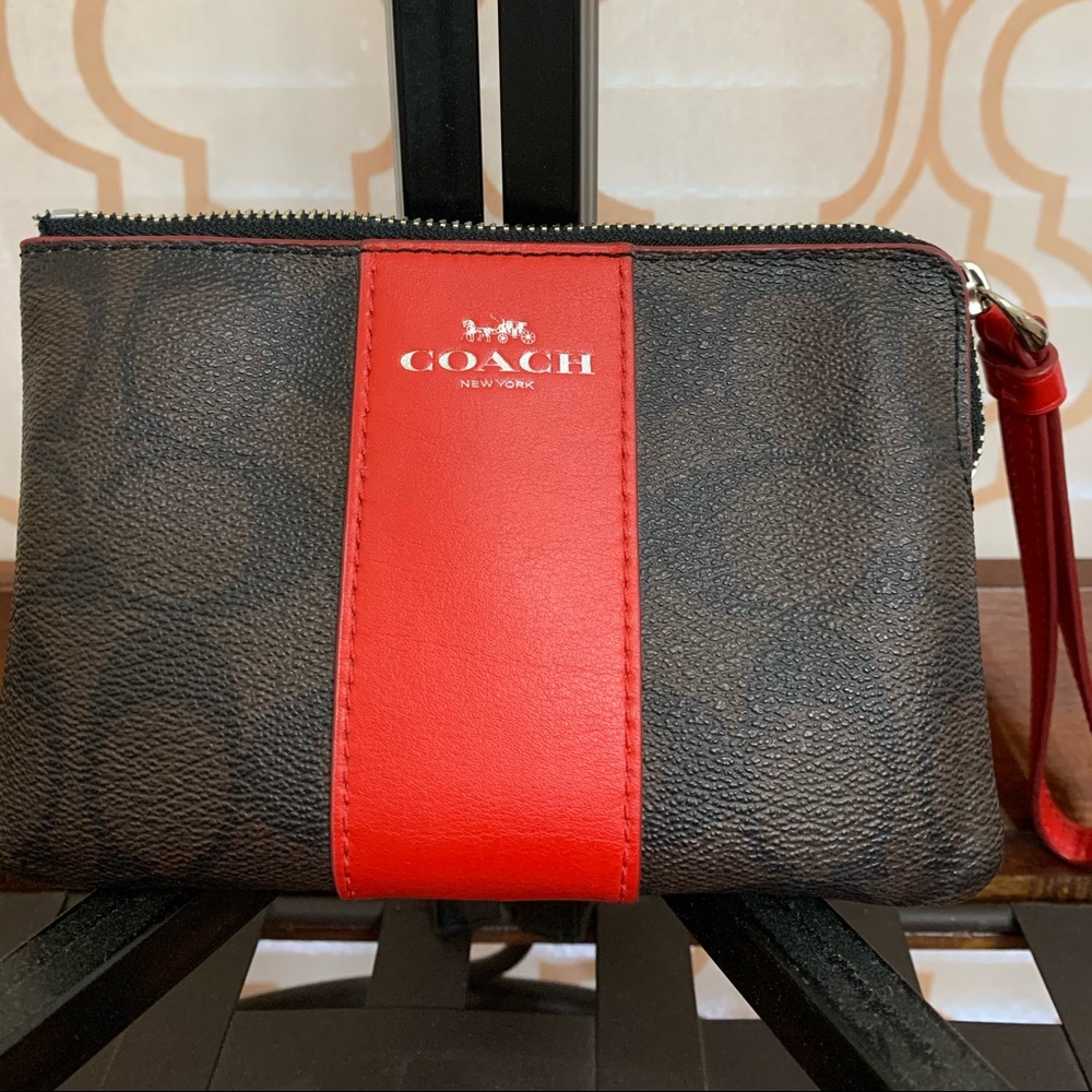 🌹Coach wristlet 🌹